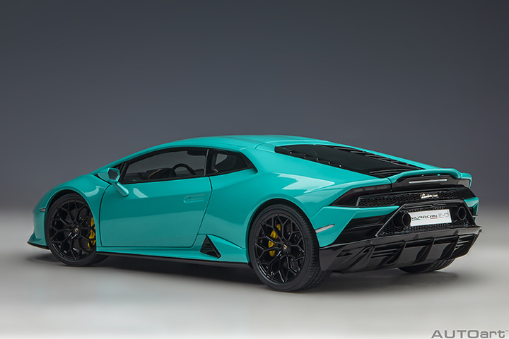 79211 1/18 LAMBORGHINI HURACAN EVO (BLU GLAUCO)