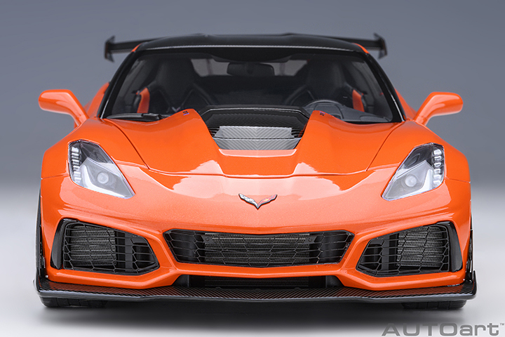 71279 1/18 CHEVROLET CORVETTE C7 ZR1 (SEBRING ORANGE TINTCOAT)