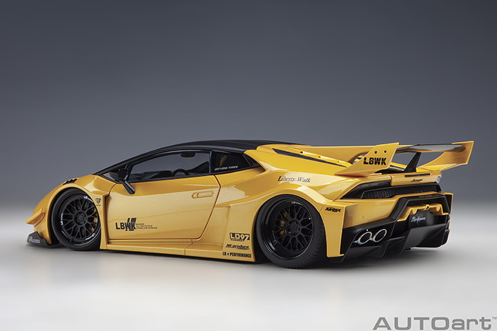 79127 1/18 LIBERTY WALK LB SILHOUETTE WORKS HURACAN GT (METALLIC YELLOW)