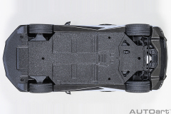 71284 1/18 CHEVROLET CORVETTE C8 STINGRAY Z51 (CERAMIC MATRIX GREY METALLIC)