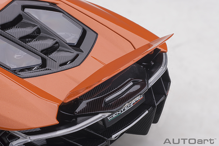 79201 1/18 LAMBORGHINI CENTENARIO (ARANCIO ARGOS/PEARL ORANGE)