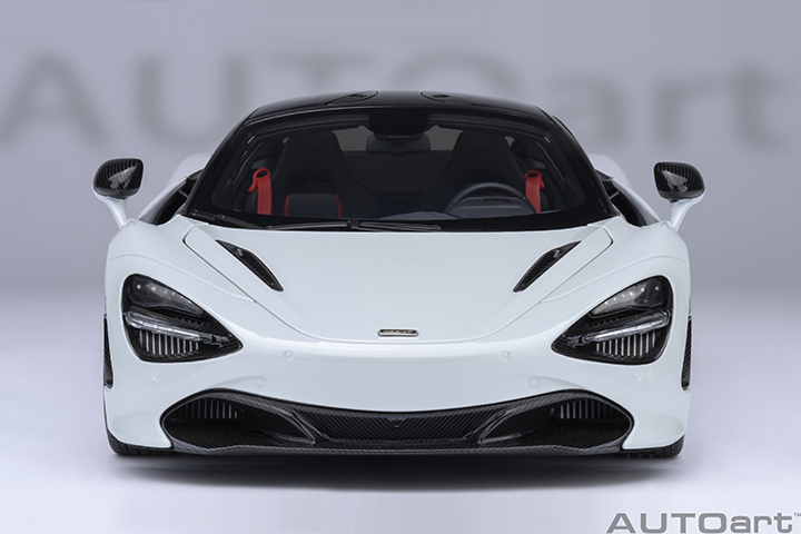 76069 1/18 McLAREN 720S (SILICA WHITE)