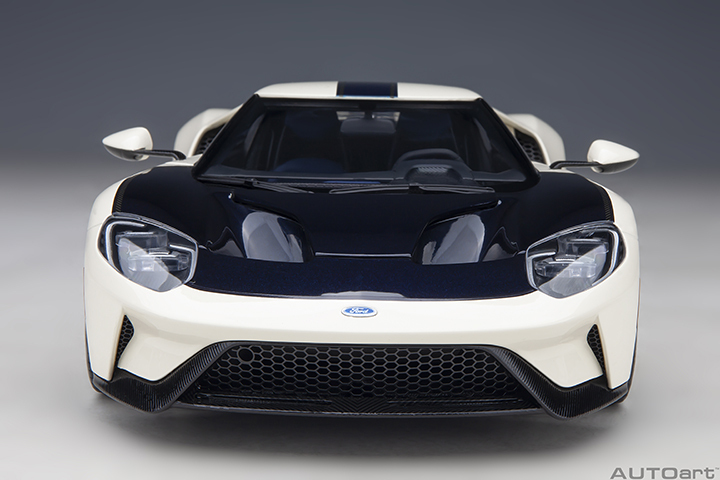 72926 1/18 FORD GT HERITAGE EDITION PROTOTYPE (WINBLEDON WHITE W/ ANTIMATTER BLUE)