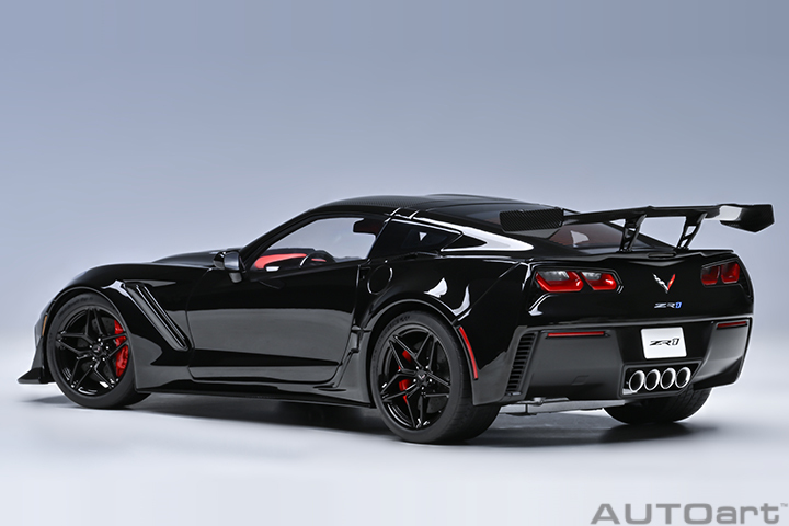 71276 1/18 CHEVROLET CORVETTE C7 ZR1 (GLOSS BLACK)