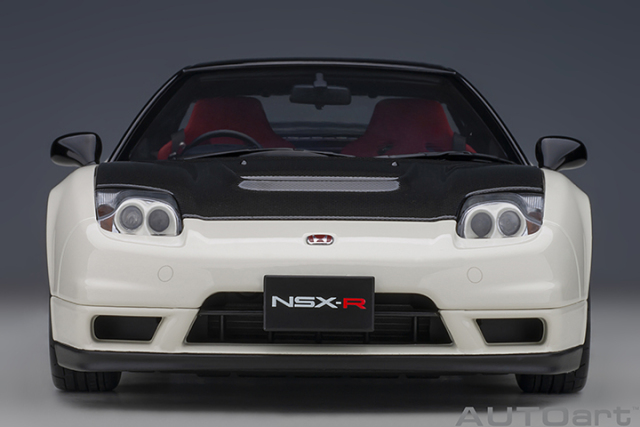 73215 1/18 HONDA NSX-R (NA2)(CHAMPIONSHIP WHITE/BLACK CARBON FIBER VERSION)