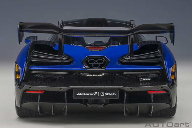 76079 1/18 McLAREN SENNA (TROPHY KYANOS/BLUE)