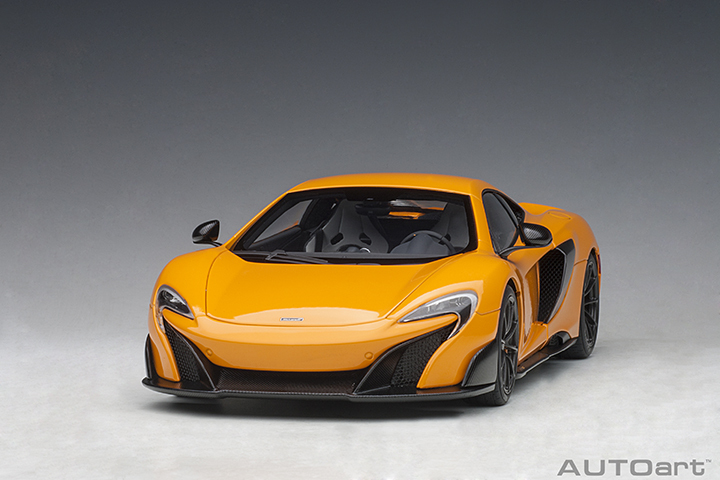 76048 1/18 McLAREN 675LT (McLAREN ORANGE)