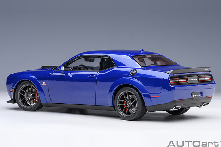 71772 1/18 DODGE CHALLENGER R/T SCAT PACK WIDEBODY 2022 (INDIGO BLUE)