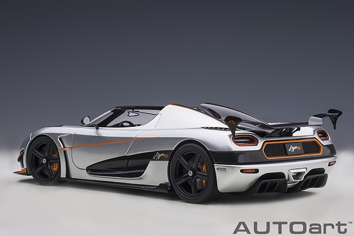 79024 1/18 KOENIGSEGG AGERA RS (MOON SILVER/CARBON BLACK/ORANGE ACCENTS)