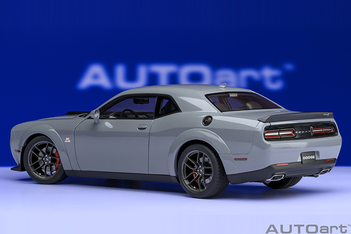 71774 1/18 DODGE CHALLENGER R/T SCAT PACK WIDEBODY 2022 (SMOKE SHOW)