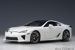 78851 1/18 LEXUS LFA (WHITEST WHITE/CARBON BLACK)