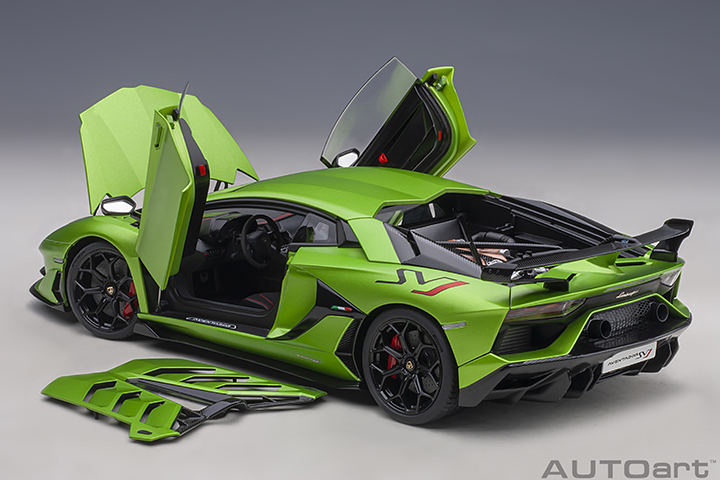 79178 1/18 LAMBORGHINI AVENTADOR SVJ  (VERDE ALCEO/MATT GREEN)