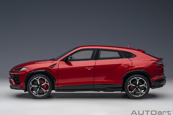 79170 1/18 LAMBORGHINI URUS (ROSSO EFESTO/PEARL RED)