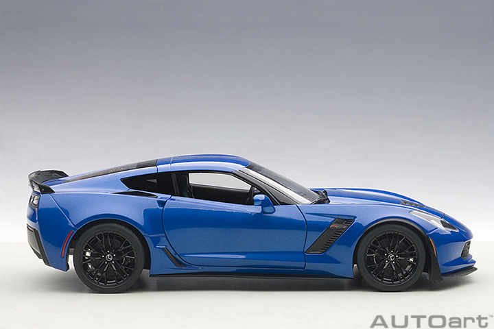 71265  1/18 CHEVROLET CORVETTE C7 Z06 (LAGUNA BLUE TINTCOAT)