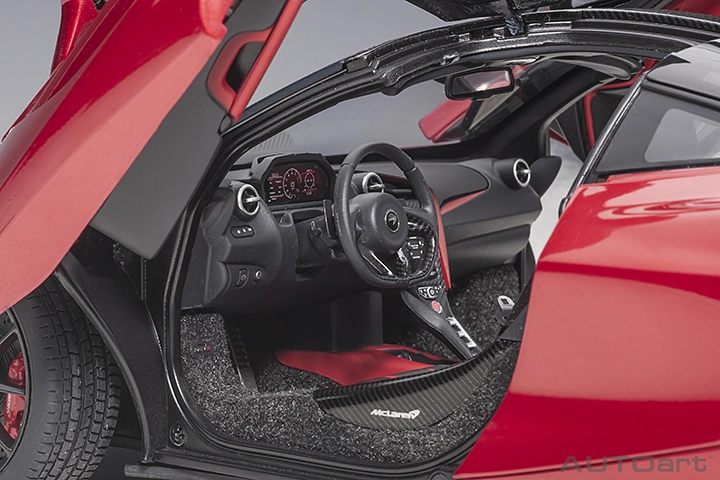 76072 1/18 McLAREN 720S (MEMPHIS RED/METALLIC RED)