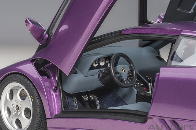 79158 1/18 LAMBORGHINI DIABLO SE30 (VIOLA SE30/METALLIC PURPLE)