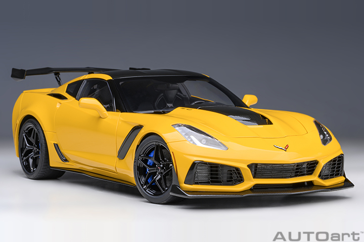 71278 1/18 CHEVROLET CORVETTE C7 ZR1 (CORVETTE RACING YELLOW TINTCOAT)