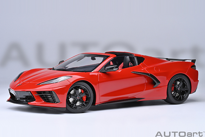 71282 1/18 CHEVROLET CORVETTE C8 STINGRAY Z51 (TORCH RED)