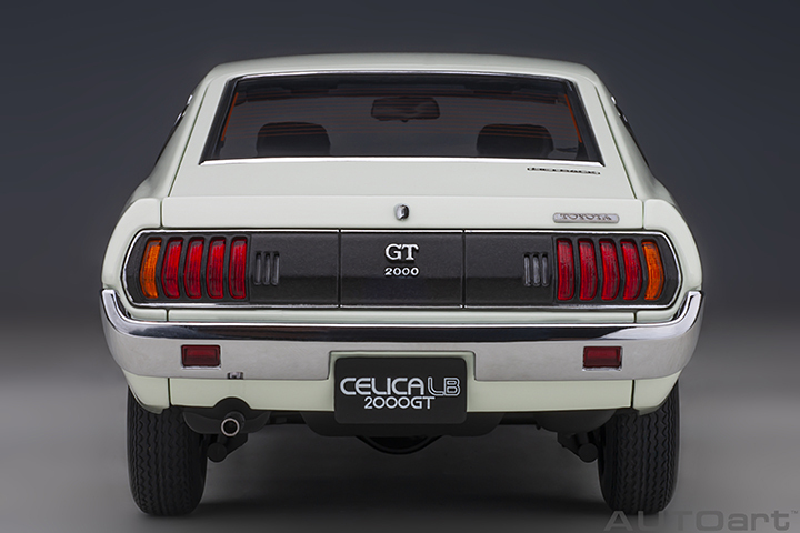 78766 1/18 TOYOTA CELICA LIFTBACK 2000GT (RA25) 1973 (WHITE)