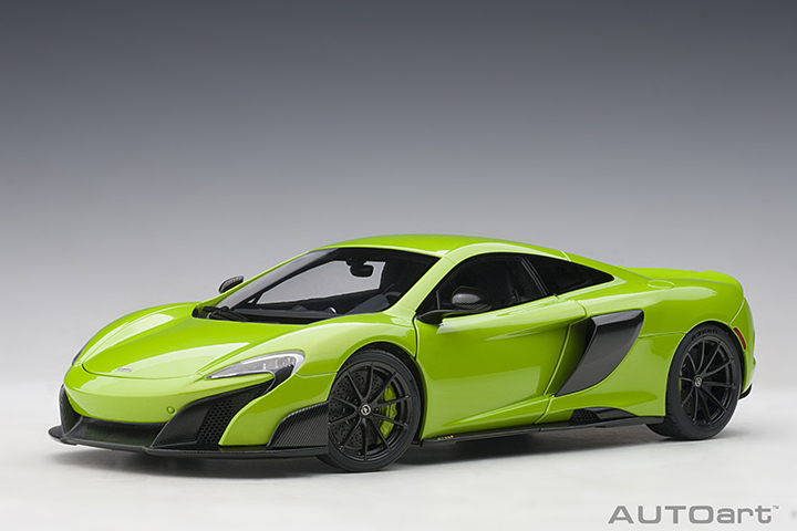 76049 1/18 McLAREN 675LT (NAPIER GREEN)