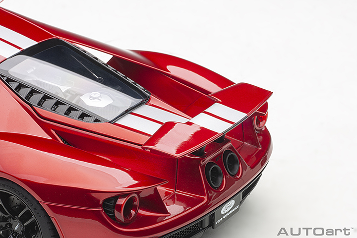 72943 1/18 FORD GT 2017 (LIQUID RED/SILVER STRIPES)