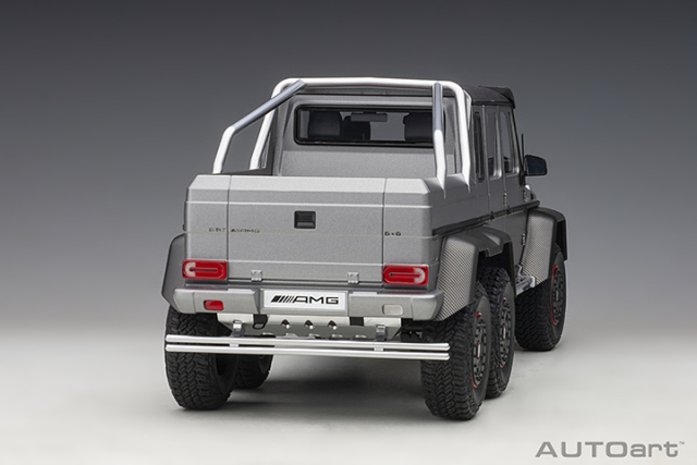 76308 1/18 MERCEDES-BENZ G63 AMG 6x6 (DESIGNO PLATINUM MAGNO)