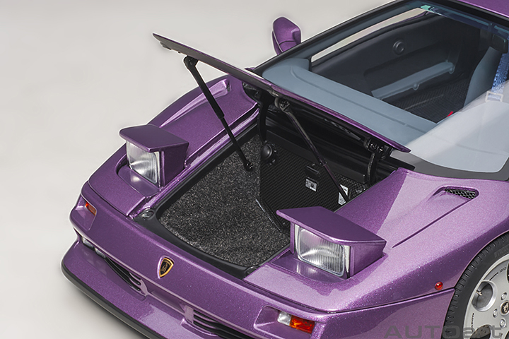 79158 1/18 LAMBORGHINI DIABLO SE30 (VIOLA SE30/METALLIC PURPLE)