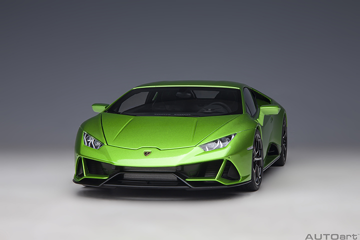 79215 1/18 LAMBORGHINI HURACAN EVO (VERDE SELVANS)