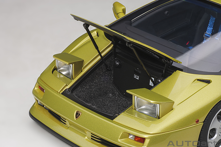 79157 1/18 LAMBORGHINI DIABLO SE30 (GIALLO SPYDER/METALLIC YELLOW)