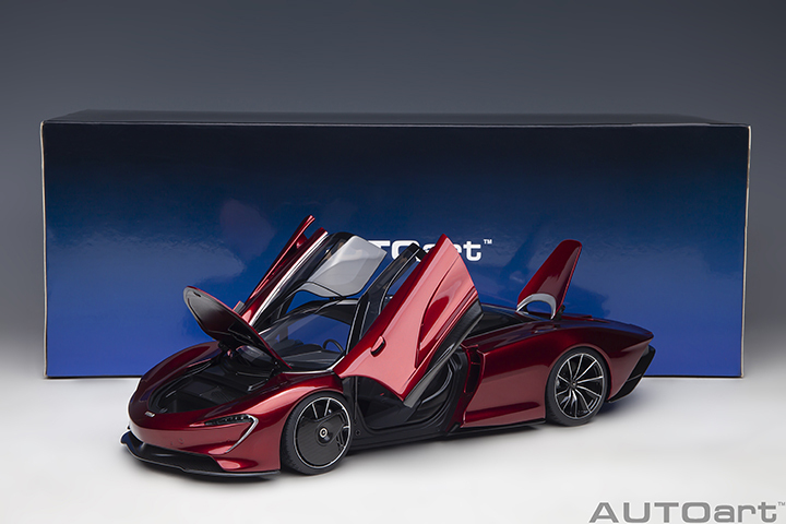 76087 1/18 McLAREN SPEEDTAIL (VOLCANO RED)