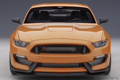 72929  1/18 FORD SHELBY GT-350R  (FURY ORANGE)