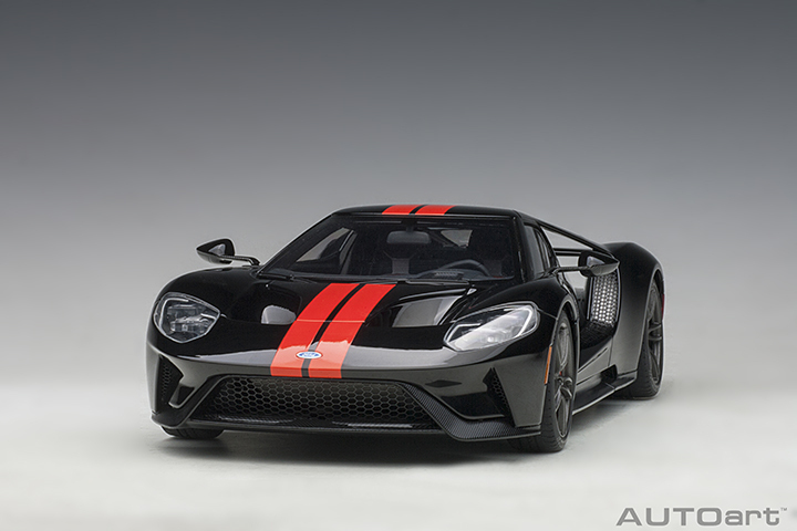 72945 1/18 FORD GT 2017 (SHADOW BLACK/ORANGE STRIPES)