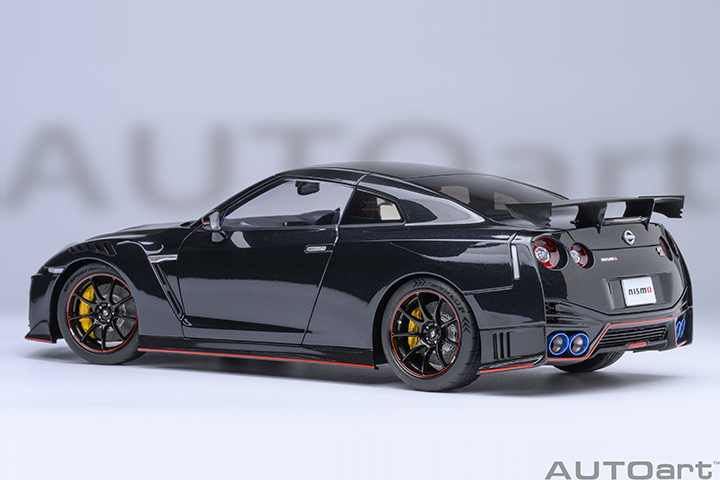 77504 1/18 NISSAN GT-R (R35) NISMO 2022 SPECIAL EDITION (METEOR FLAKE BLACK PEARL)