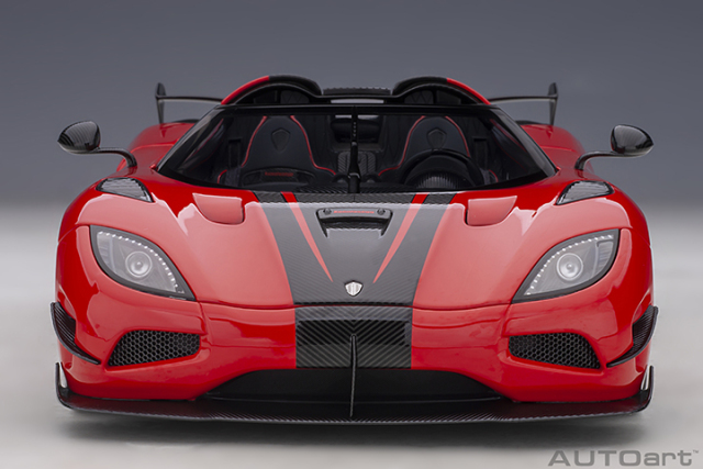 79022 1/18 KOENIGSEGG AGERA RS (CHILLI RED/CARBON BLACK/BLACK ACCENTS)