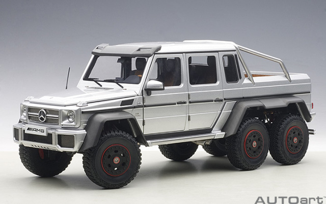 76301 1/18 MERCEDES-BENZ G63 AMG 6x6 (SILVER)