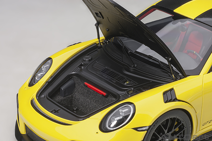 78172 1/18 PORSCHE 911 (991.2) GT2 RS WEISSACH PACKAGE ( RACING YELLOW )