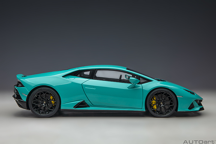 79211 1/18 LAMBORGHINI HURACAN EVO (BLU GLAUCO)