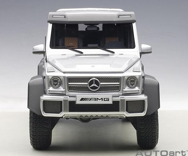 76301 1/18 MERCEDES-BENZ G63 AMG 6x6 (SILVER)