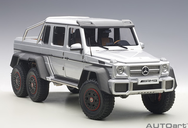76301 1/18 MERCEDES-BENZ G63 AMG 6x6 (SILVER)