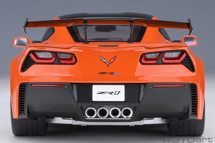 71279 1/18 CHEVROLET CORVETTE C7 ZR1 (SEBRING ORANGE TINTCOAT)