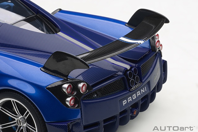 78277 1/18 PAGANI HUAYRA BC (BLU FRANCIA/CARBON)
