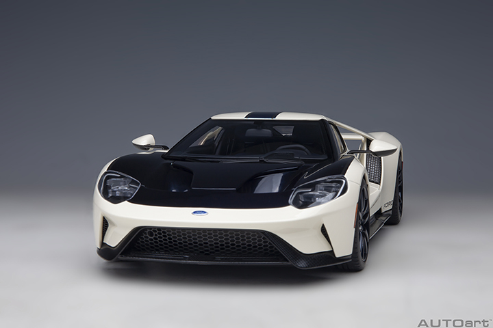 72926 1/18 FORD GT HERITAGE EDITION PROTOTYPE (WINBLEDON WHITE W/ ANTIMATTER BLUE)