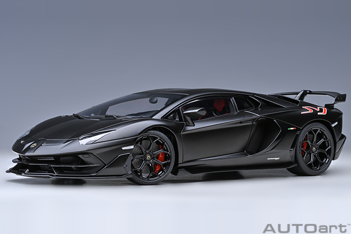 79219 1/18 LAMBORGHINI AVENTADOR SVJ (NERO NEMESIS/MATT BLACK)