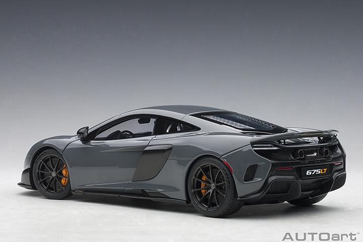 76047 1/18 McLAREN 675LT (CHICANE GREY)