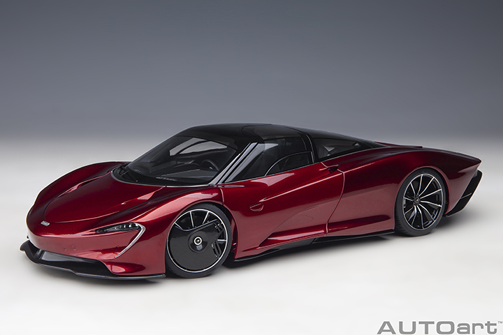 76087 1/18 McLAREN SPEEDTAIL (VOLCANO RED)