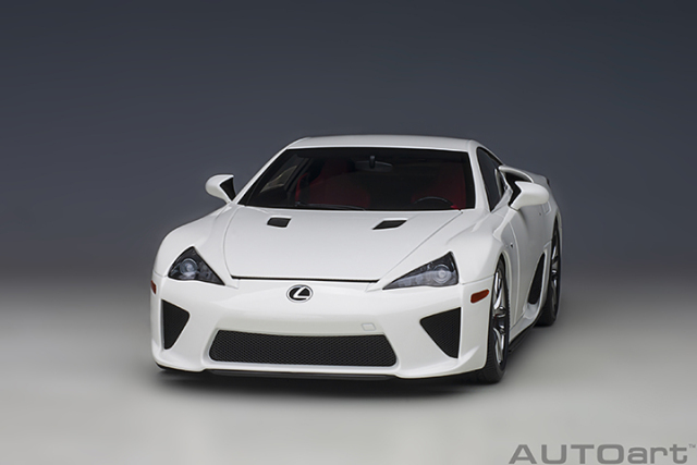 78850 1/18 LEXUS LFA (WHITEST WHITE)