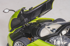 78288 1/18 PAGANI HUAYRA ROADSTER (VERDE FIRENZE)