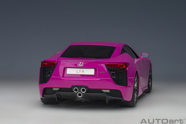 78859 1/18 LEXUS LFA (PASSIONATE PINK)