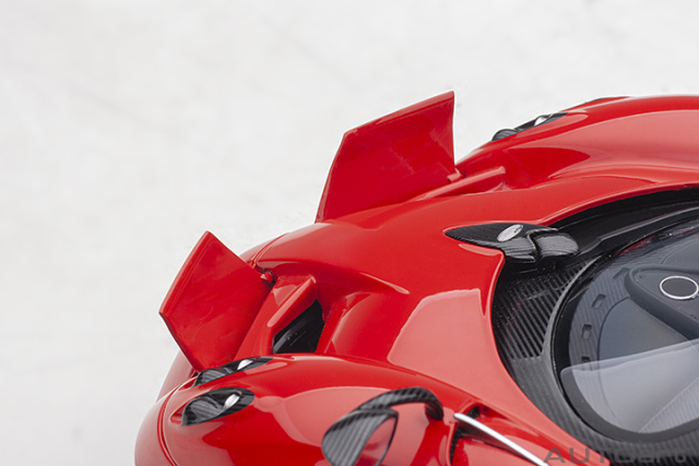 78287 1/18 PAGANI HUAYRA ROADSTER (ROSSO MONZA/RED)