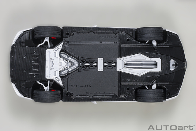 78851 1/18 LEXUS LFA (WHITEST WHITE/CARBON BLACK)
